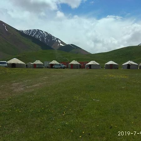 Pamir Nomad Yurt Camp Hotel Kara-Kavak Екстериор снимка