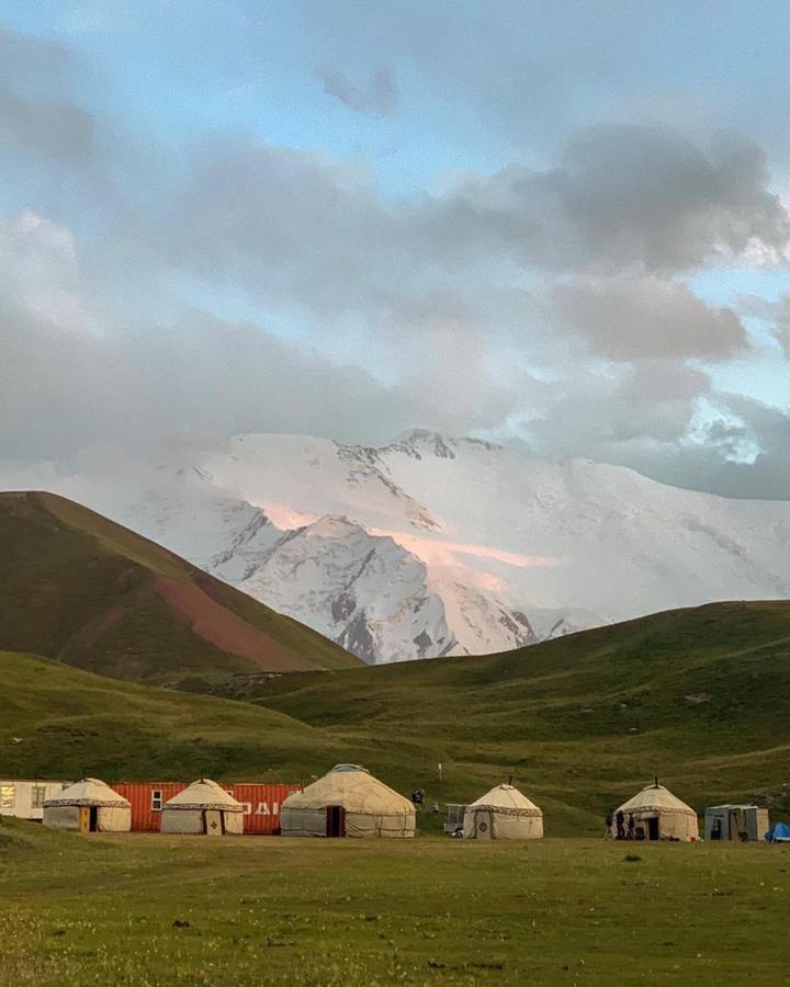 Pamir Nomad Yurt Camp Hotel Kara-Kavak Екстериор снимка