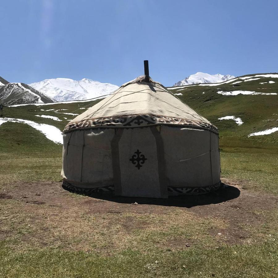 Pamir Nomad Yurt Camp Hotel Kara-Kavak Екстериор снимка