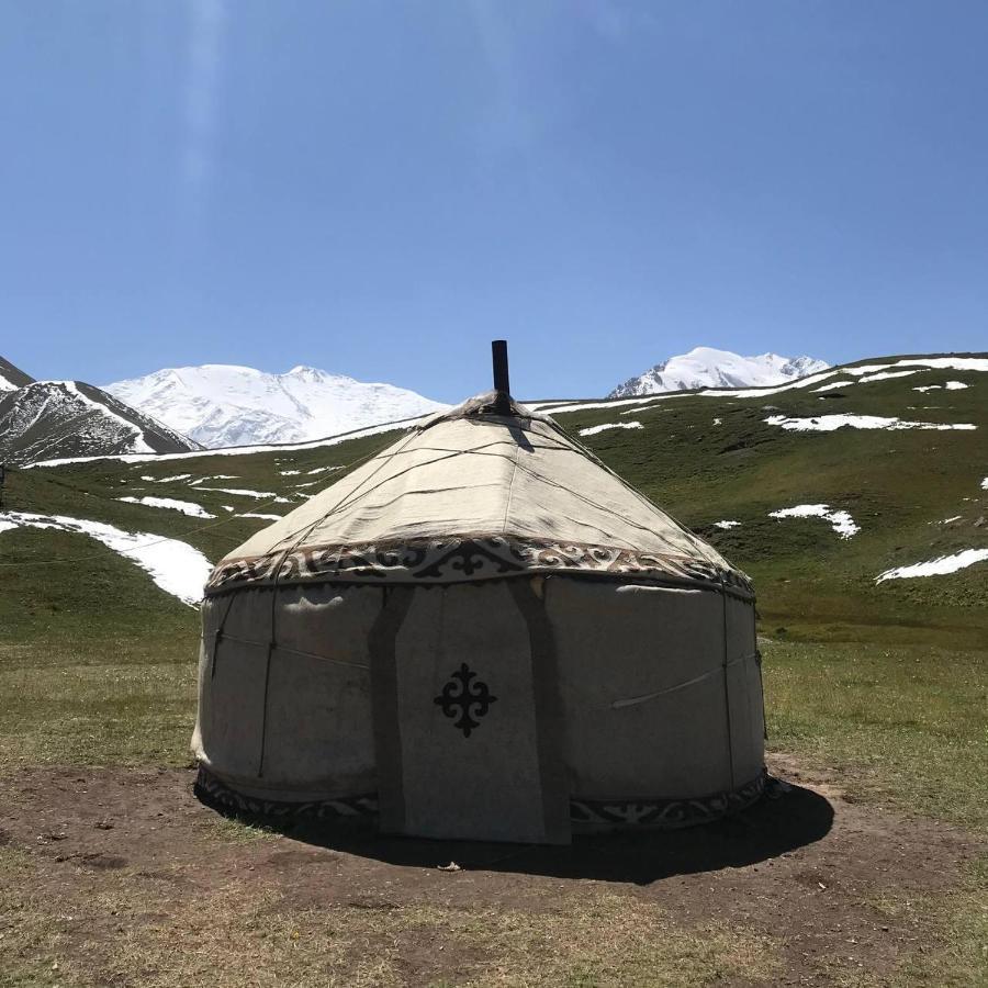 Pamir Nomad Yurt Camp Hotel Kara-Kavak Екстериор снимка