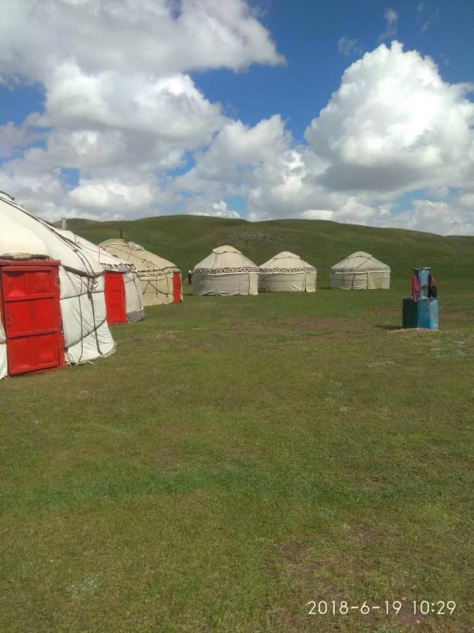 Pamir Nomad Yurt Camp Hotel Kara-Kavak Екстериор снимка